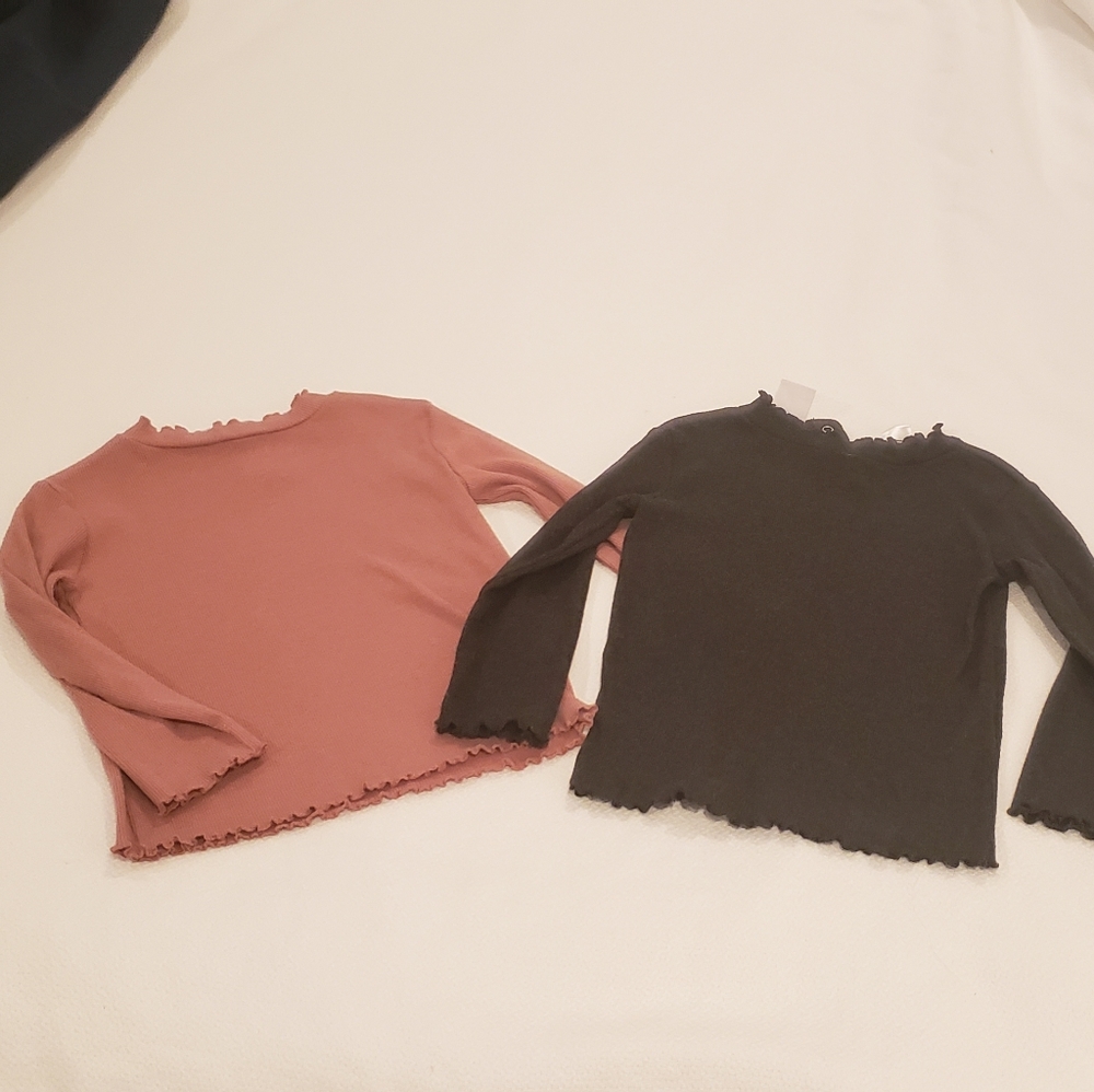 Set of 2 Zara Girls Ribbed Mock Turtleneck shirts in Charcoal and Blush